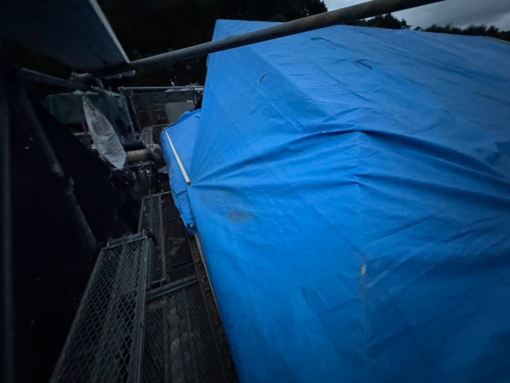 葺き替え工事_施工中